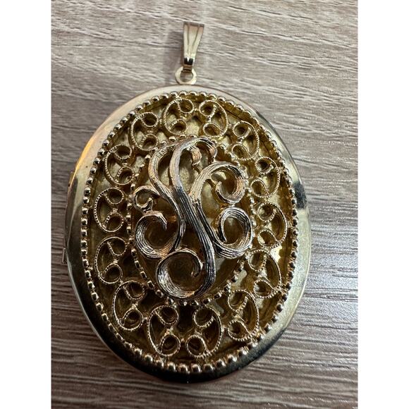 Vintage Sarah Coventry‎ Oval Locket Gold Tone Pendant 80s Chunky Statement Piece - Picture 1 of 8